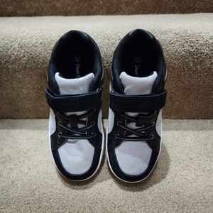 Dream Pairs Sneakers EUC